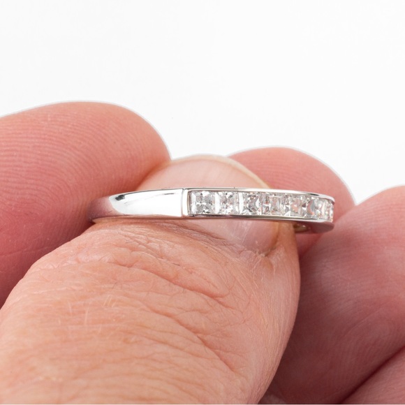 Minimalist luxury simulated diamond 1 CTW 14KT white gold band ring Absolute 8 - Picture 14 of 16